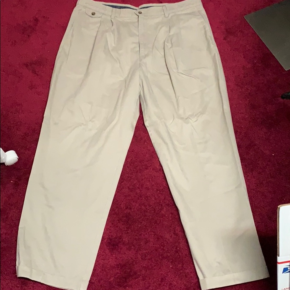 Tan Dockers W42 L32